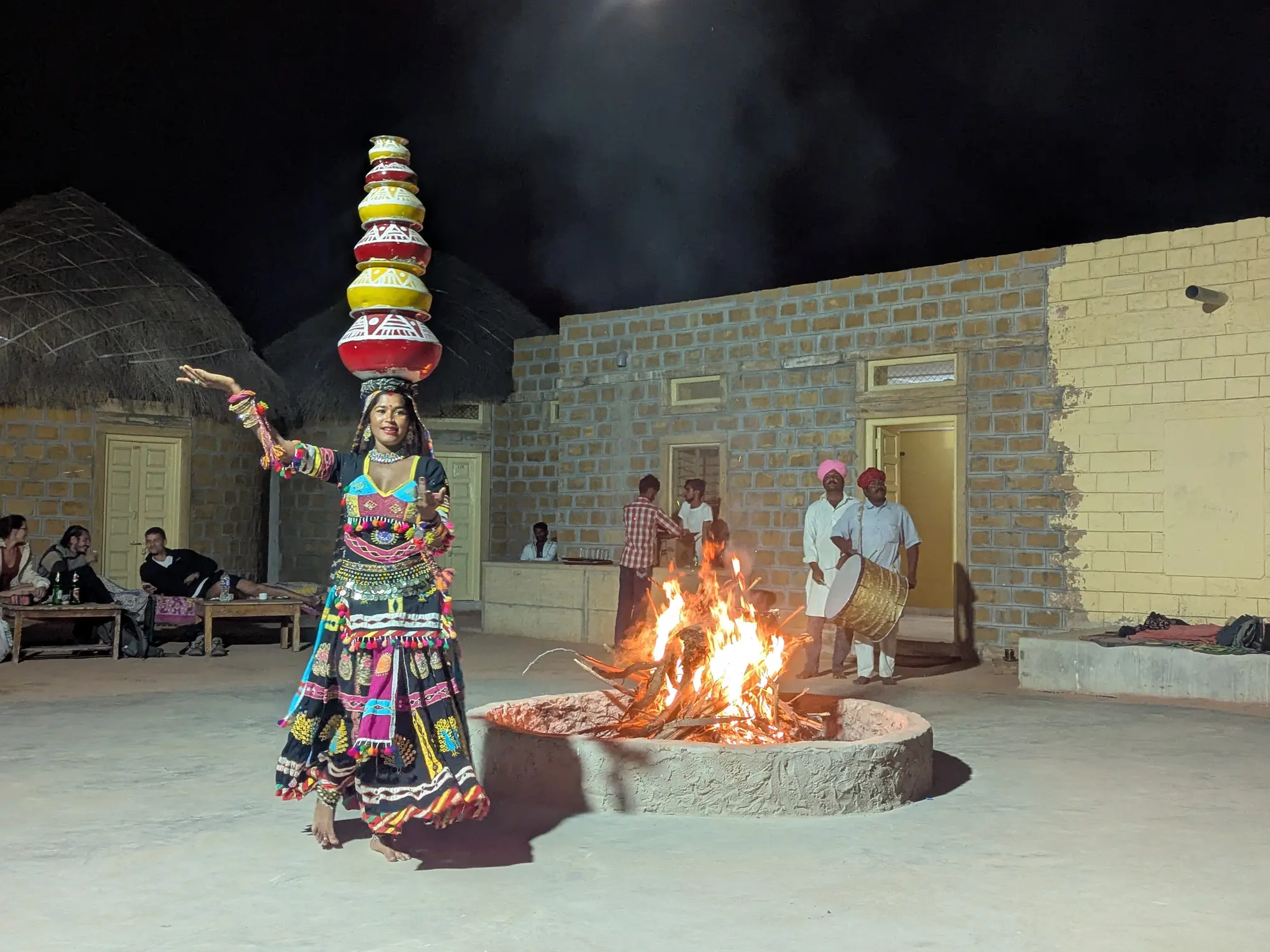 danse_bhawai_thar_desert_jaisalmer_half